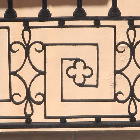 Hostal Parellades Sitges Exteriör bild